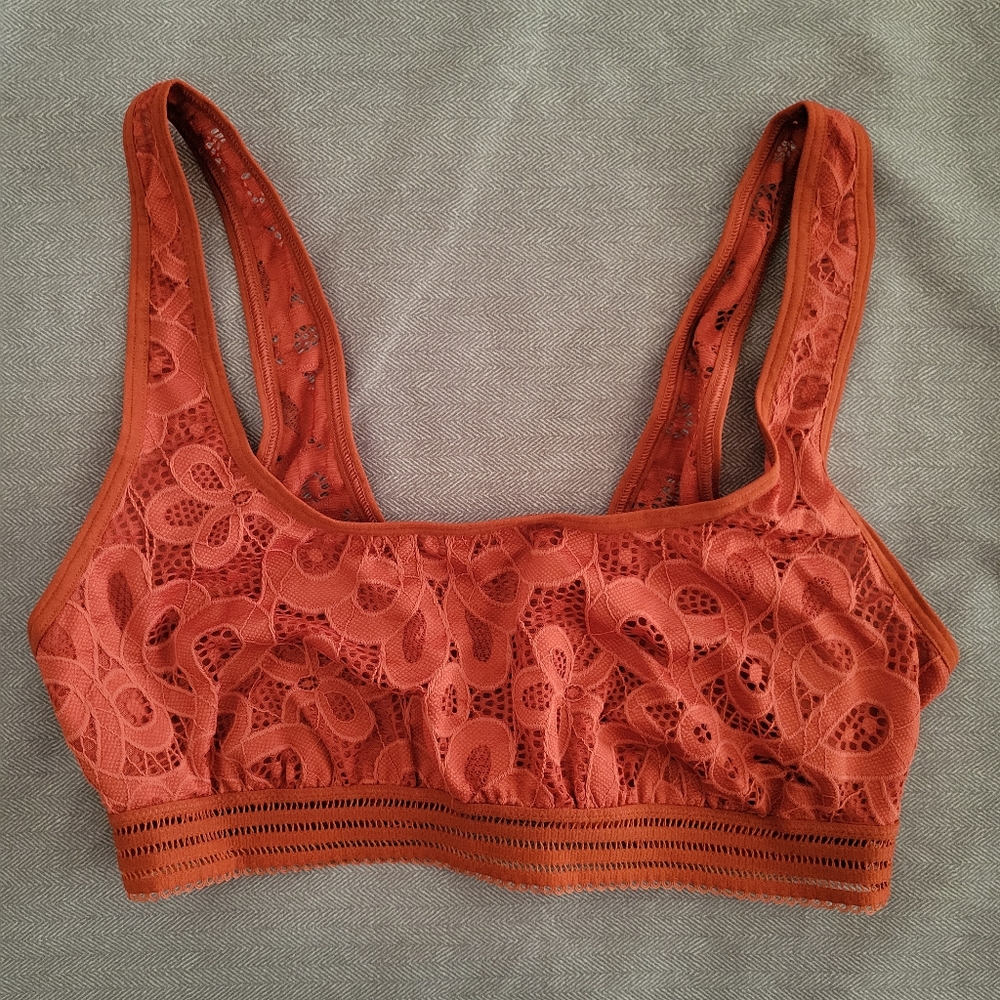 🌺2/$20🌺 NEW Gilly Hicks Bralette - Picture 2 of 4